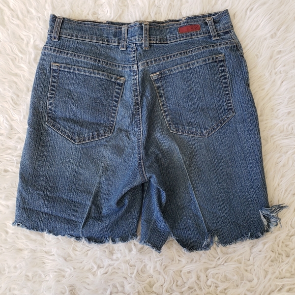 Size 8 Gloria Vanderbilt jean capris. - Picture 12 of 15